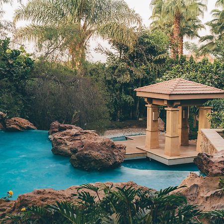 Dusit Thani Lakeview Il Cairo Esterno foto The Mirage