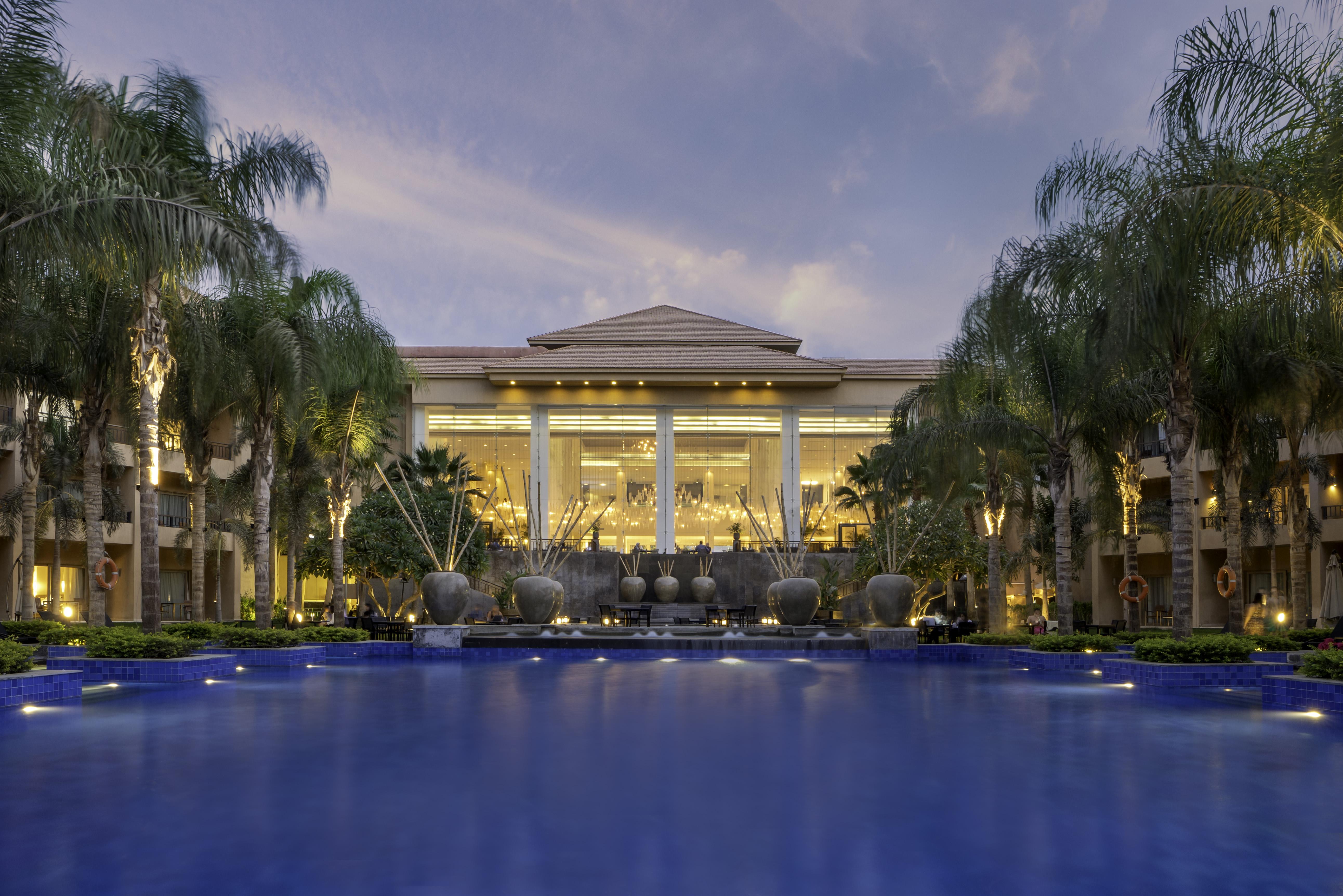 Dusit Thani Lakeview Il Cairo Esterno foto The Westin Nanjing